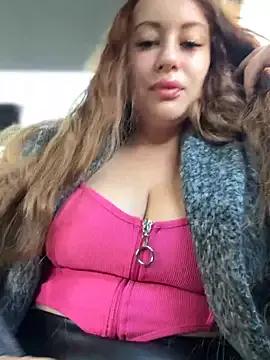 Freechat AndreaMood on StripChat