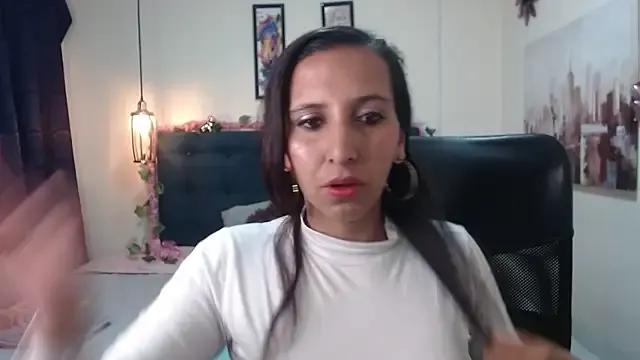 Freechat azabachebabe on StripChat