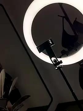 StripChat Brunettexio is Freechat Brunettexio — Show boobs