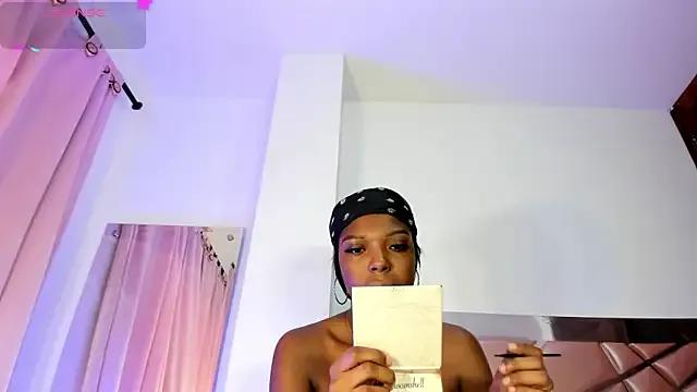 Freechat Coral_w10 on StripChat