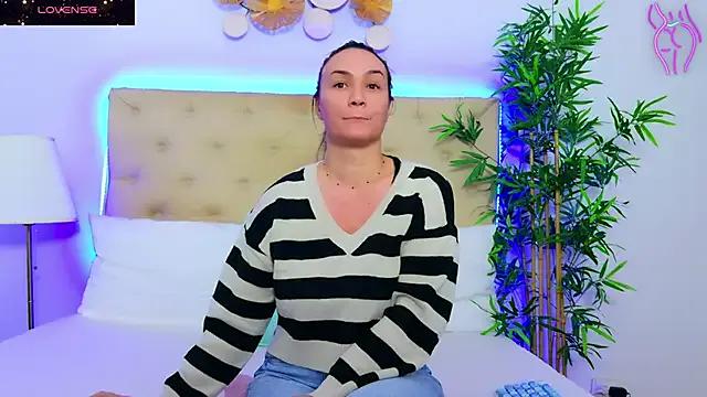 StripChat DaliyaArabian is Freechat DaliyaArabian — Warm my pussy up