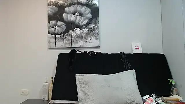 Freechat DonnaJoness on StripChat