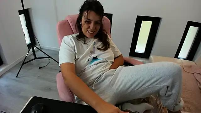 Freechat Dyana_Kaylinn on StripChat