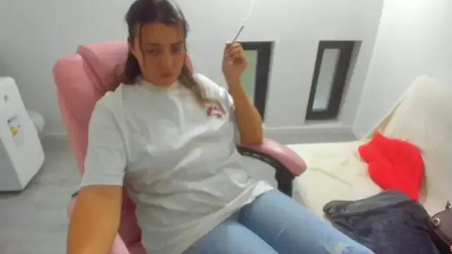 Freechat Dyana_Kaylinn on StripChat