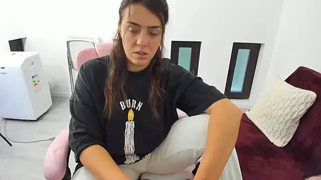 Freechat Dyana_Kaylinn on StripChat