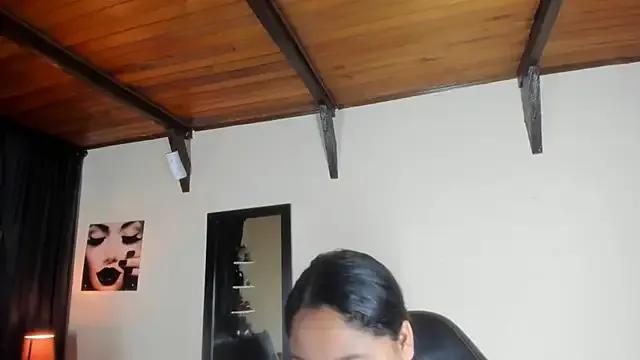 EmiliWilliams — Show  boobs 