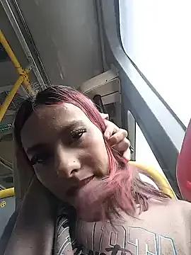 Emilyy-18 — dildo in pussy 5 minutes 