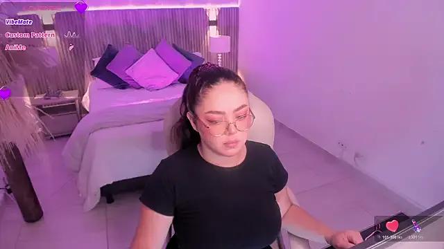 Freechat emmy_walker on StripChat