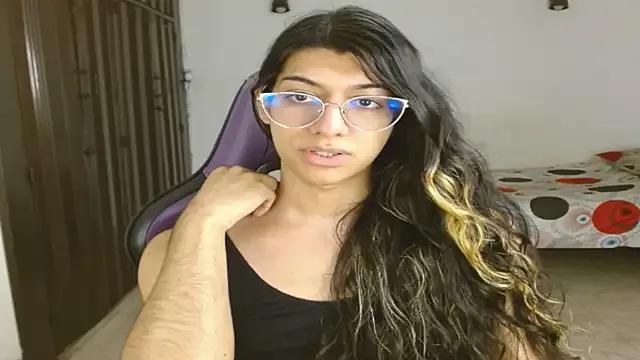 Freechat engielphoenis14 on StripChat