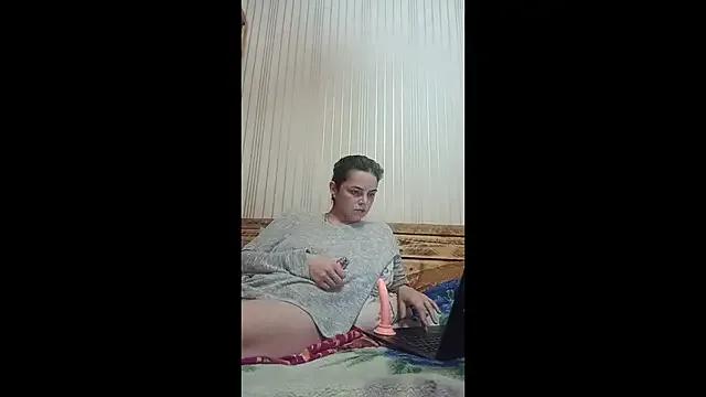 EthelsLover on StripChat 