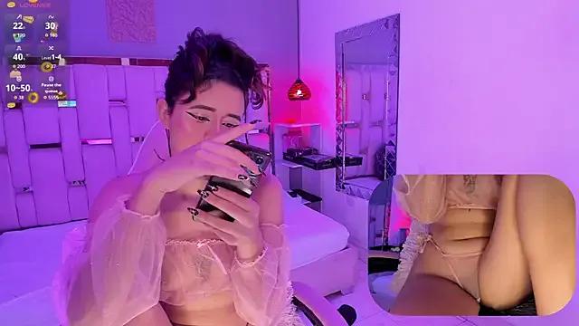 EvelynLips_ on StripChat 