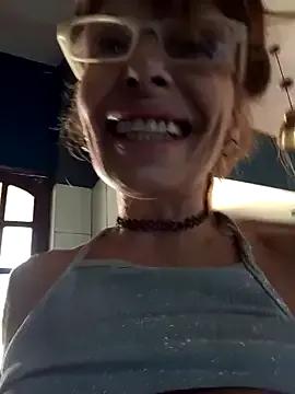 Freechat FrozenWaffle on StripChat