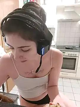 Freechat Gamergirl-Linela on StripChat