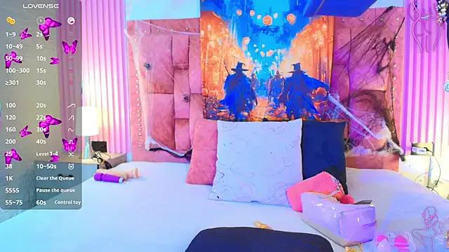 Freechat goldilockss15 on StripChat