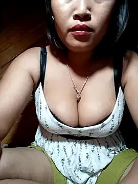 Freechat halenka-00 on StripChat