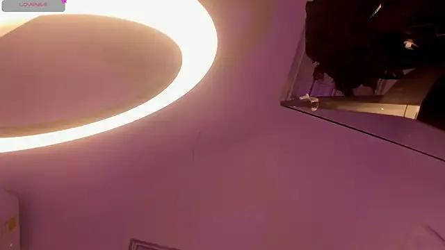 Freechat Hilary_Smile_ on StripChat