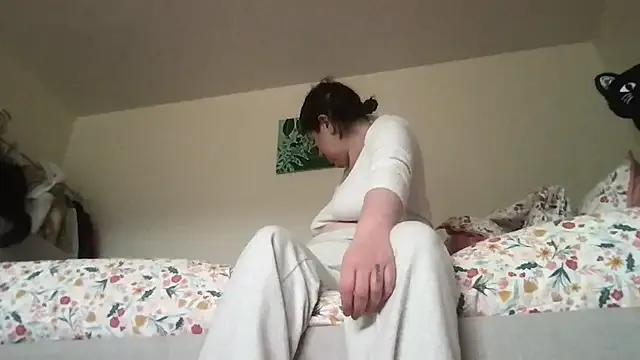 Freechat HYPHYtype on StripChat