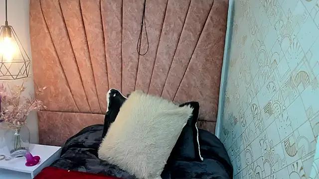 StripChat Issa_Milf__ is Freechat Issa_Milf__ — MAKE ME VIBRATE I WANT TO CUM