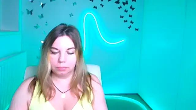 Jessica_Amore — show long legs