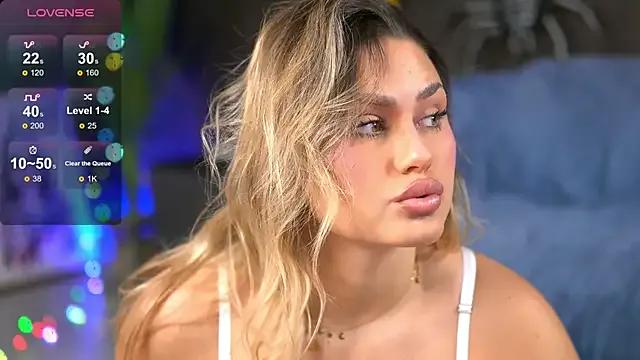 Freechat KayaAzur on StripChat