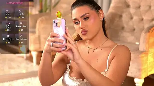 Freechat KayaAzur on StripChat