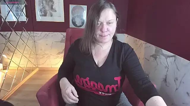 StripChat KellyPerfection is Freechat KellyPerfection — full nude show on heels