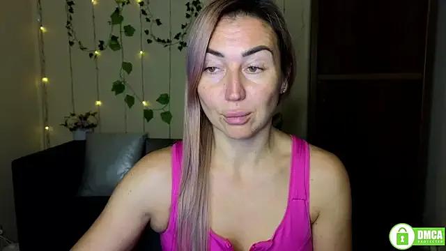 StripChat Kiss_julli88I is Freechat Kiss_julli88I — Wear a swimsuit and wear for 1 hour