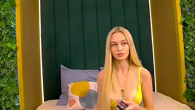 Freechat KristinaDane on StripChat