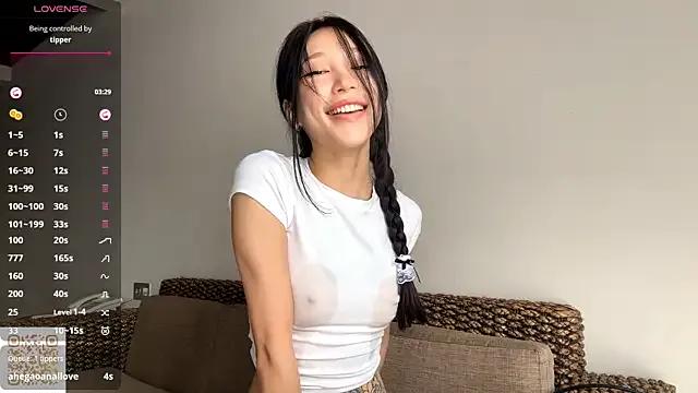 Freechat LezlieGreet on StripChat