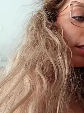 LilyOrion on StripChat 