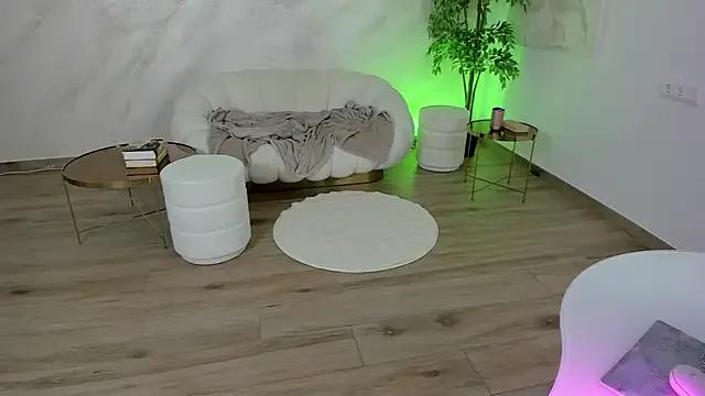 StripChat lissababe1 is Group lissababe1 — TORSO RIDE AND SQUIRT