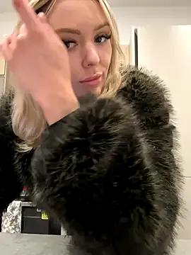 StripChat lolableux is Freechat lolableux — MAKE ME CUM BEFORE BF GETS HERE!