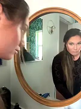 Freechat lovely_beast on StripChat