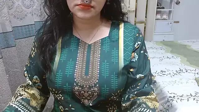 Lovelywife786 — ass show