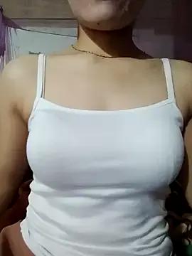 Freechat LucyyLy on StripChat