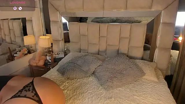 MaddyGray_ on StripChat 