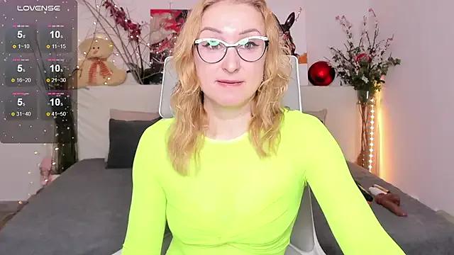 StripChat MadissonKiss is Freechat MadissonKiss — Let's have a nice cum together!