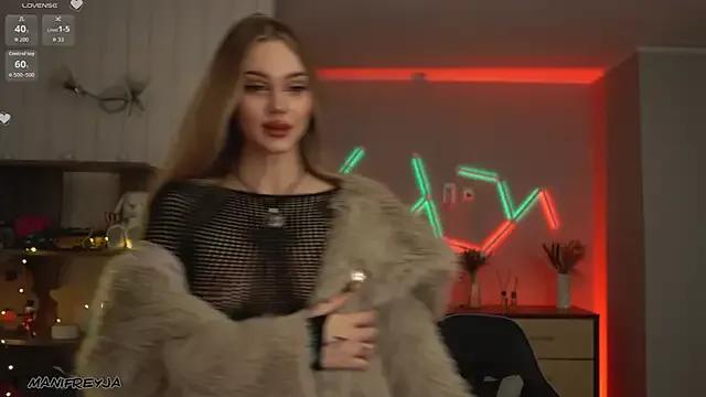 StripChat ManiFreyja is Freechat ManiFreyja — Collection for an annual gym membership