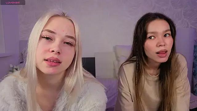 StripChat MarniOrdway is Freechat MarniOrdway — Make Lina suck an ice cube