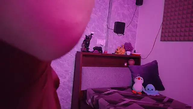 Freechat MidnightFlame on StripChat