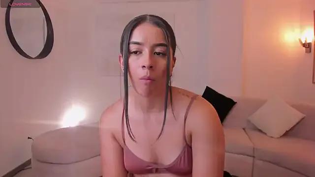 Freechat MilaColeman on StripChat