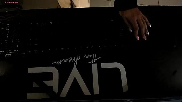 Freechat MilaColeman on StripChat