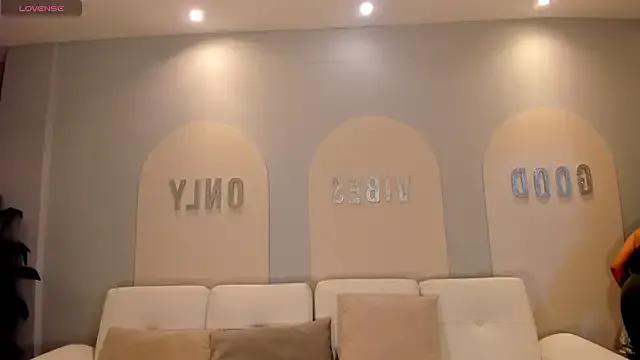 Freechat MilaColeman on StripChat