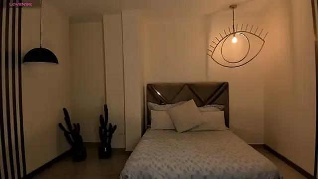 Freechat MilaColeman on StripChat