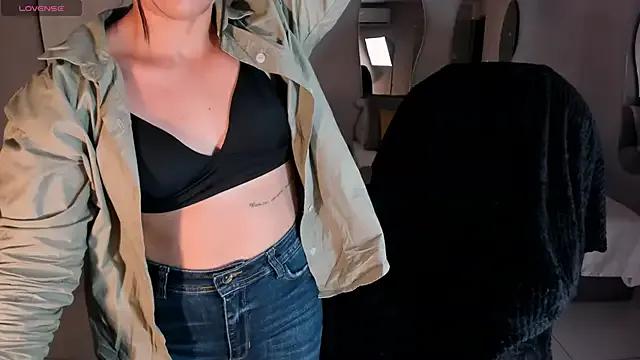 Freechat MilaColeman on StripChat