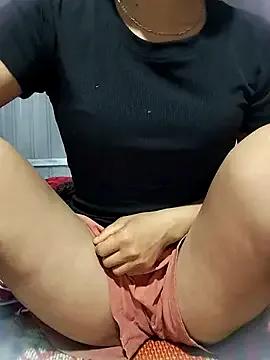 Freechat moa_koa on StripChat