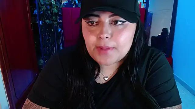 Freechat moon_sunflower on StripChat