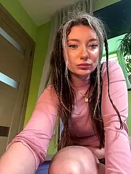 Freechat MooonReal on StripChat