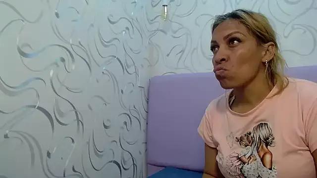 Freechat NathaliaSmith3x on StripChat