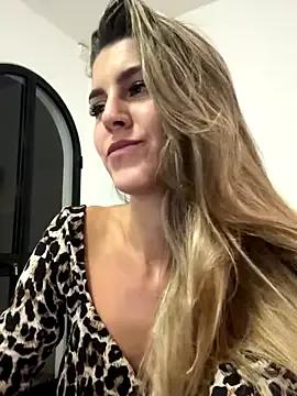 Freechat nicole_98 on StripChat